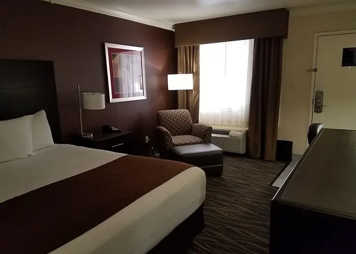 Western Innsuites Tucson Foothills & Hotel Casas Adobes