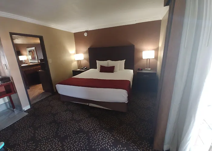 Western Innsuites Tucson Foothills & Hotel