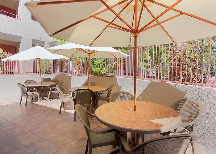 Western Innsuites Tucson Foothills & Casas Adobes