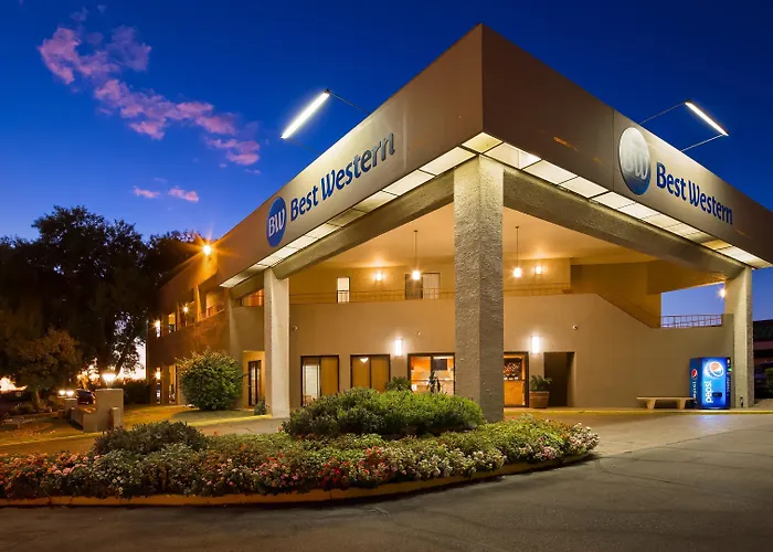 Western Innsuites Tucson Foothills & 3* Casas Adobes