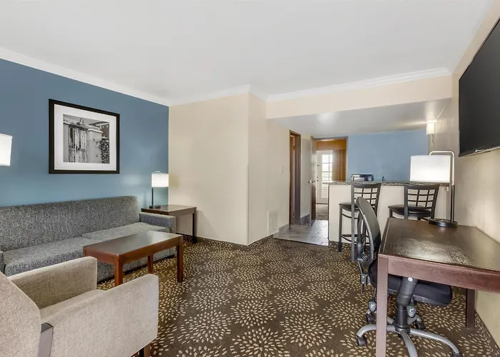 Western Innsuites Tucson Foothills & Hotel Casas Adobes