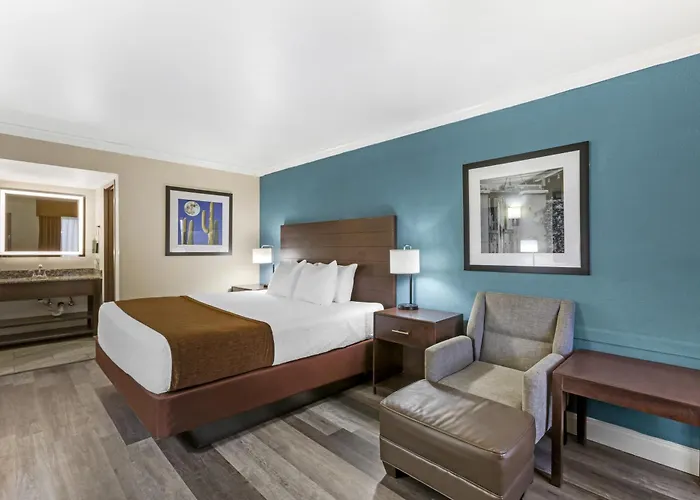 Western Innsuites Tucson Foothills & Hotel Casas Adobes