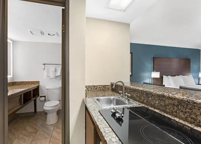 Western Innsuites Tucson Foothills & Hotel 3*