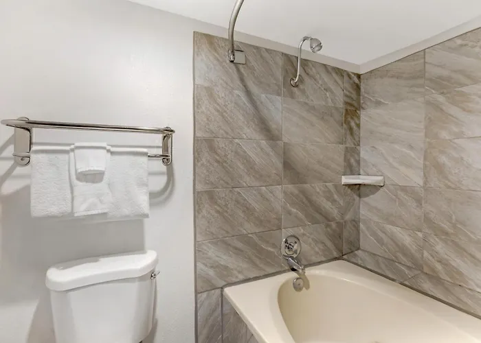 Western Innsuites Tucson Foothills & 3*