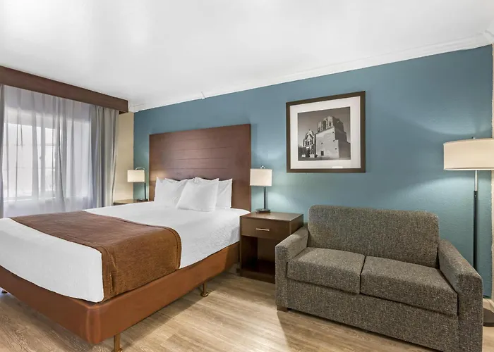 Western Innsuites Tucson Foothills & Casas Adobes