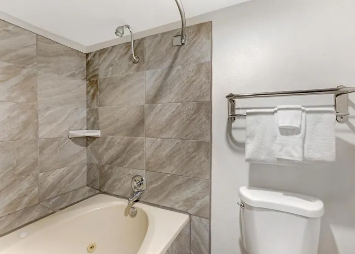 Western Innsuites Tucson Foothills & Hotel Casas Adobes