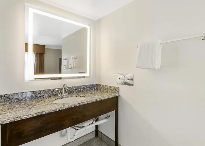 Western Innsuites Tucson Foothills & Hotel