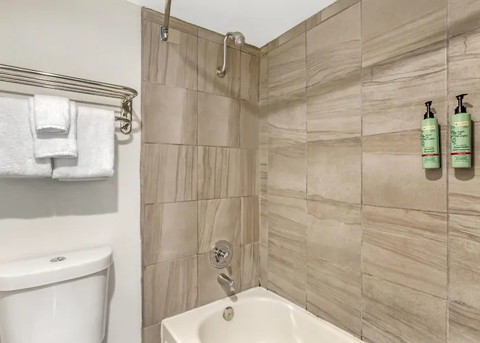 Western Innsuites Tucson Foothills & 3* Casas Adobes