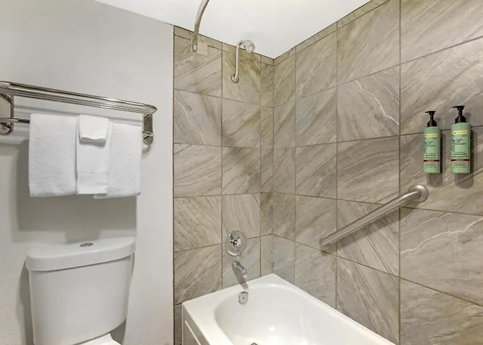 Western Innsuites Tucson Foothills & Hotel