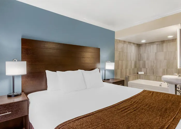Western Innsuites Tucson Foothills & Casas Adobes