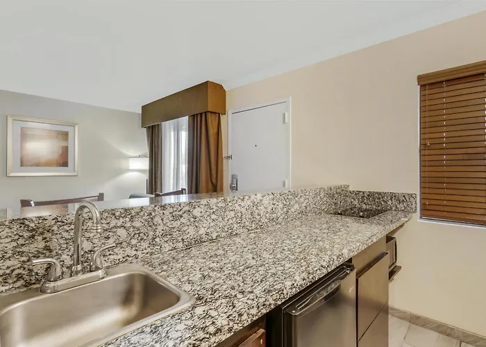 Western Innsuites Tucson Foothills & Hotel 3*