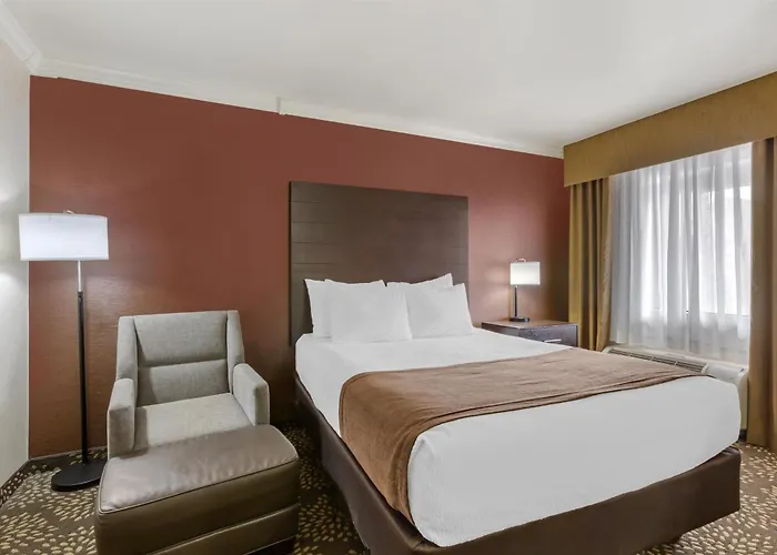 Western Innsuites Tucson Foothills & Hotel Casas Adobes