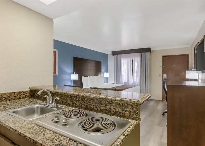 Western Innsuites Tucson Foothills & Hotel