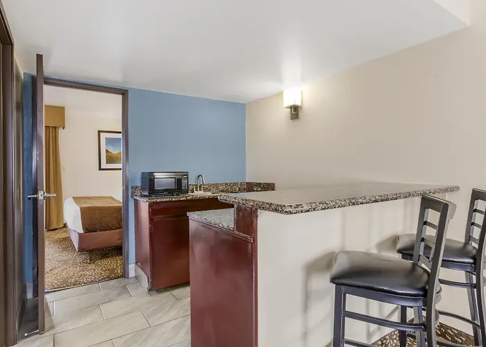 Western Innsuites Tucson Foothills & Hotel