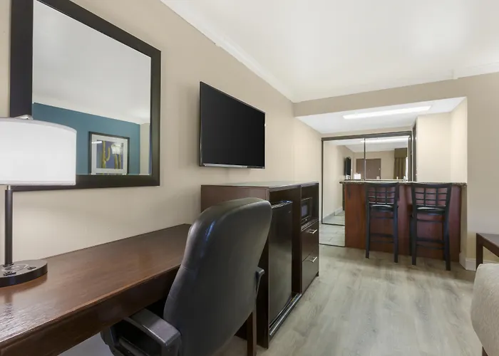 Western Innsuites Tucson Foothills &