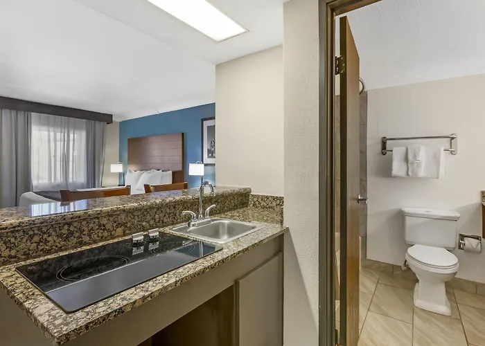 Western Innsuites Tucson Foothills & Casas Adobes